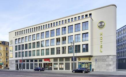 Geschäftshaus Spitze in Halle (Saale); Fotograf: Jochen Stüber Fotografie